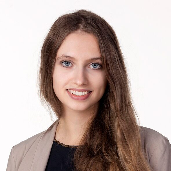 Vivien Ewe Social media Marketing bei Frank Ewe Immobilien
